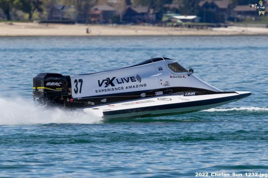 vrx live racing boat